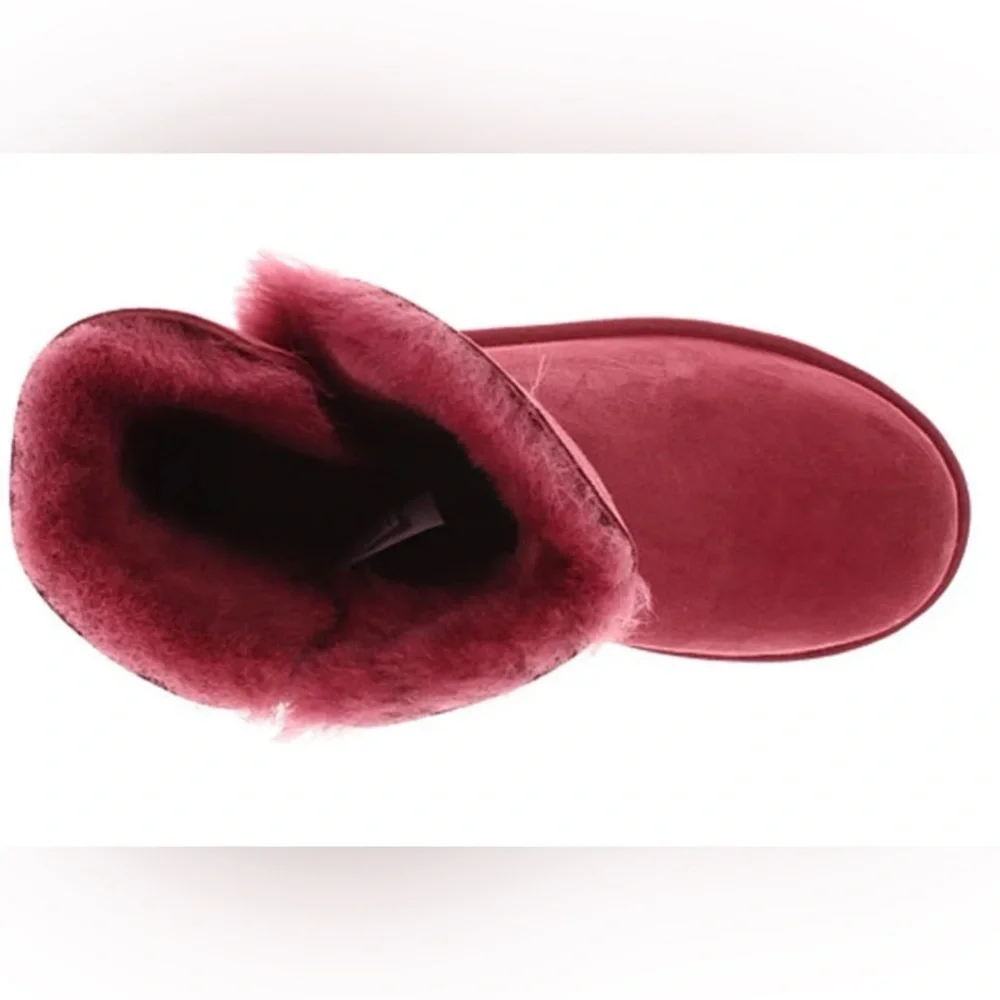 UGG Girls‎ K Bailey Button | NEW in BOX!!!❤️❤️